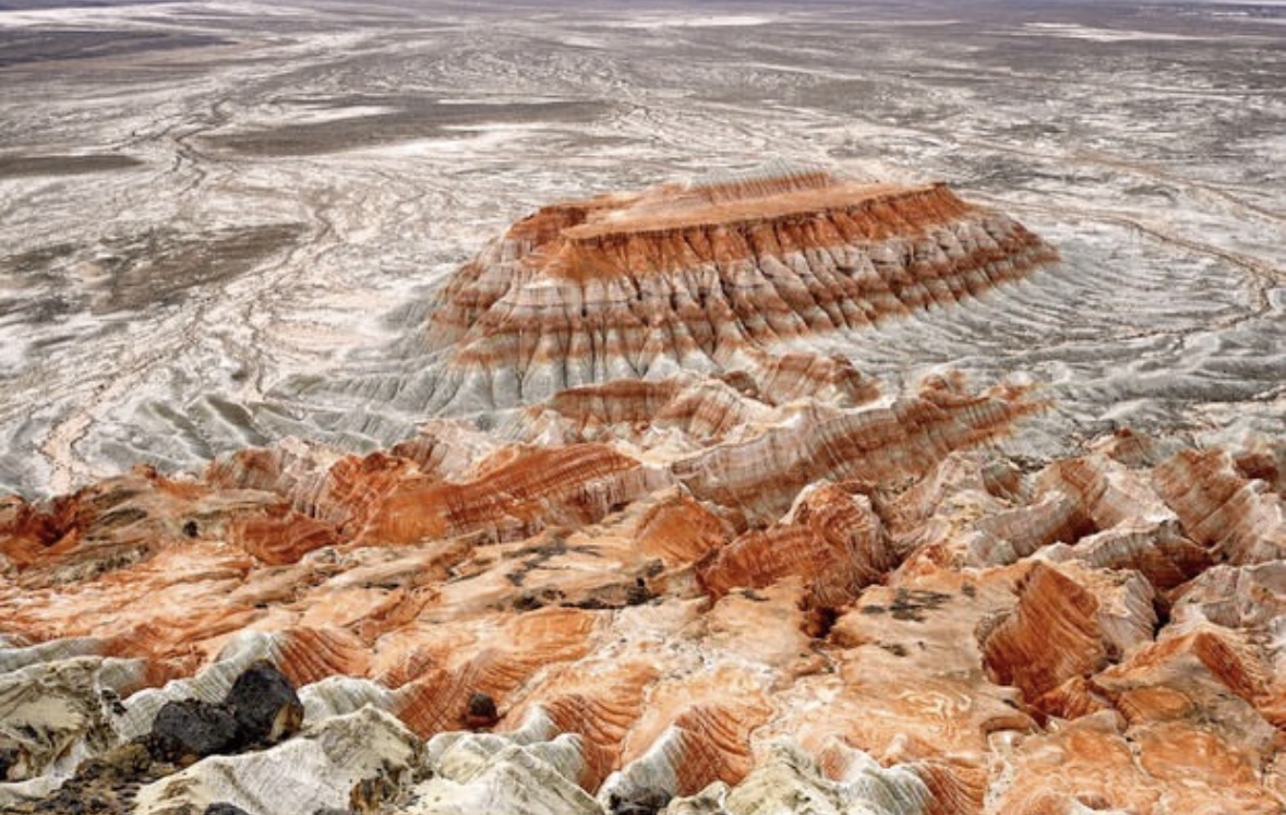 Yangykala canyon cliffs